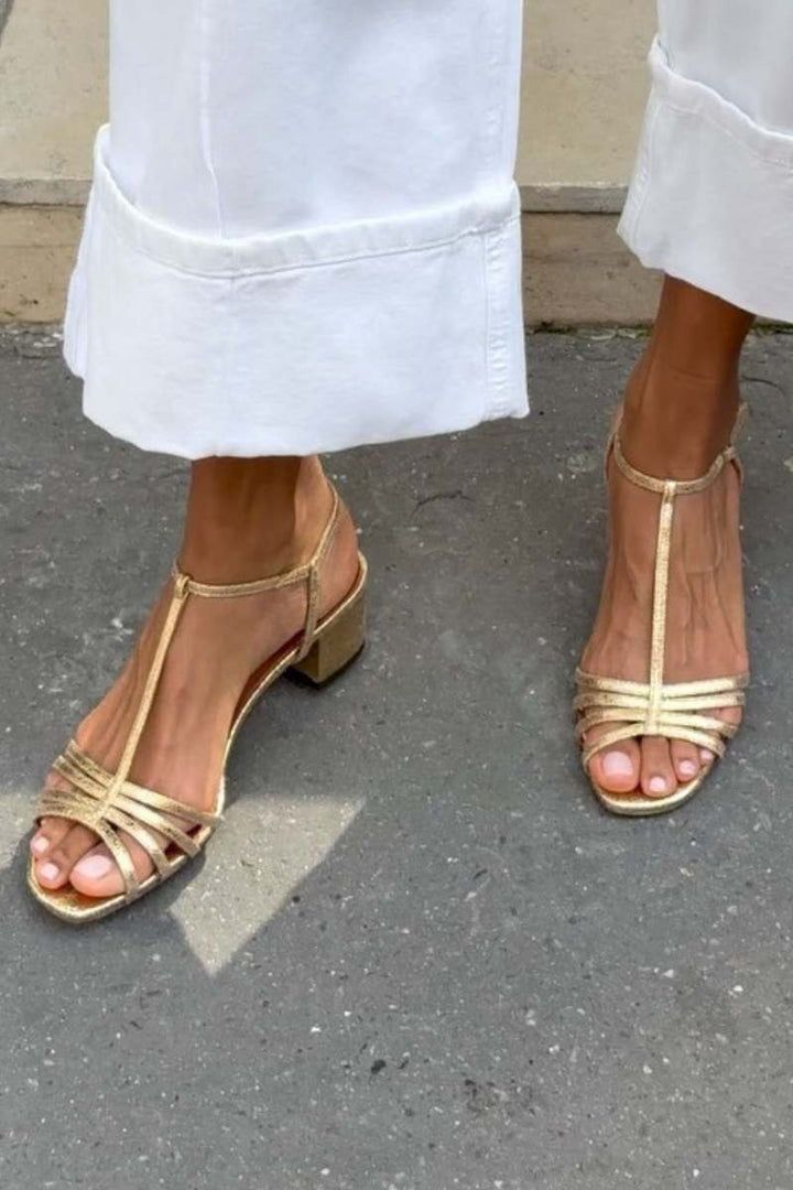 Sandales Dorées Élégance Quotidienne | Maison Claire et Sylvie