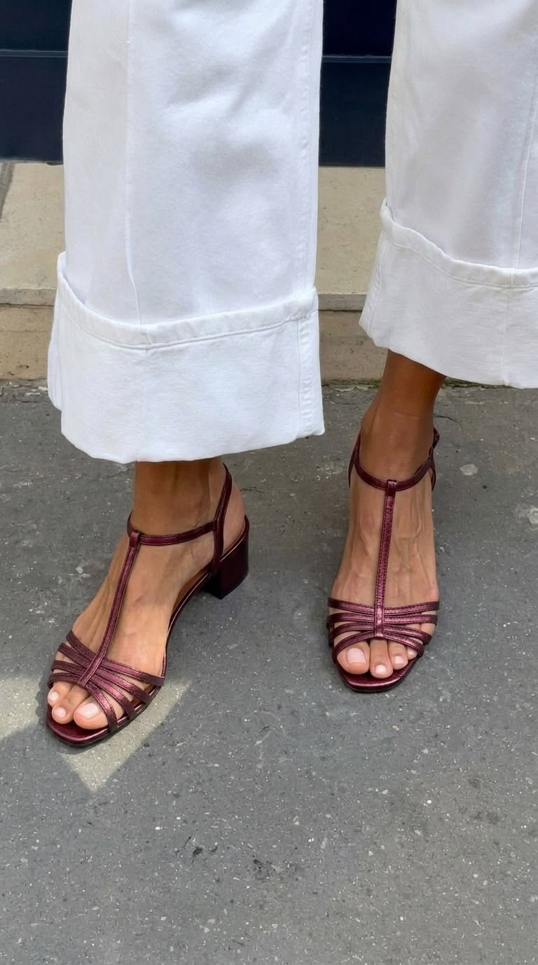 Sandales Dorées Élégance Quotidienne | Maison Claire et Sylvie